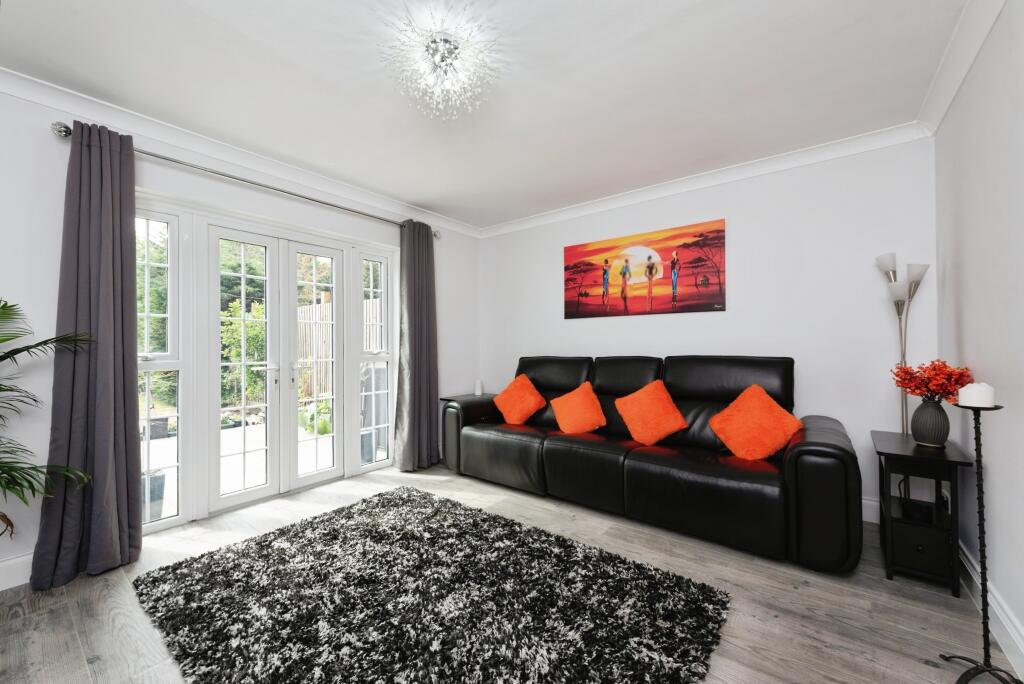 Hatton Green, Bedfont, Feltham, TW14 - View 5