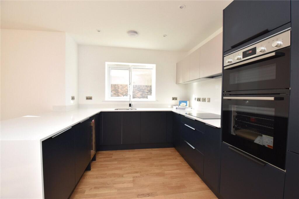 Plot 13, Laureate Fields, Ferry Road, Felixstowe, Suffolk, IP11 - View 4