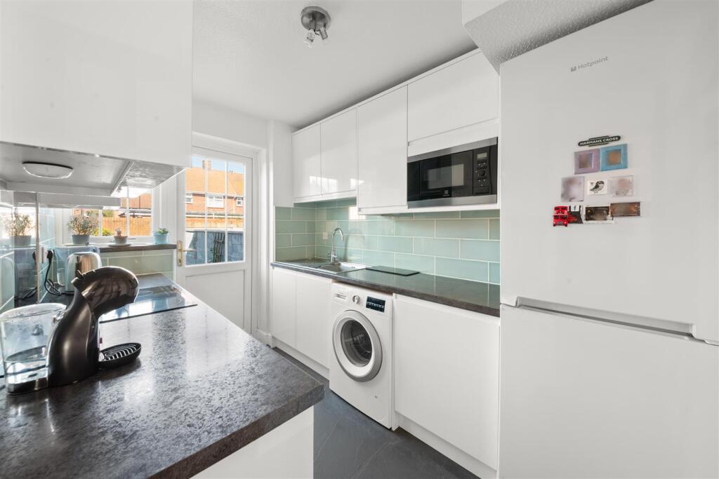 House in Twickenham - View 4