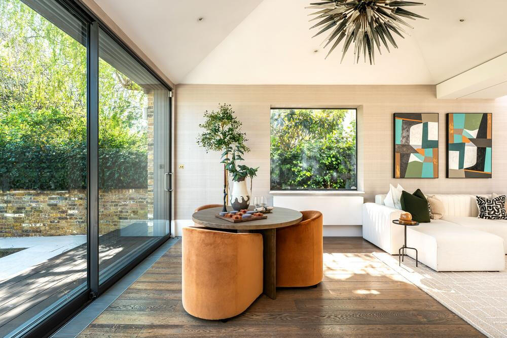 House in London - View 3