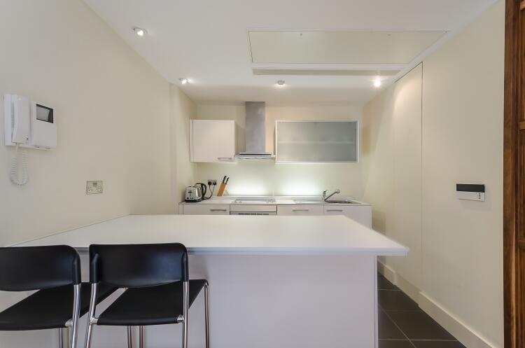Apartment in London - View 4