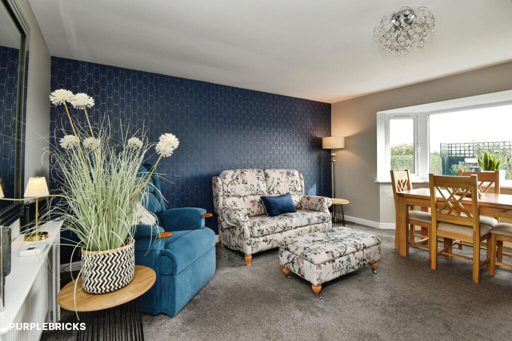 House in Stoke-on-Trent - View 4