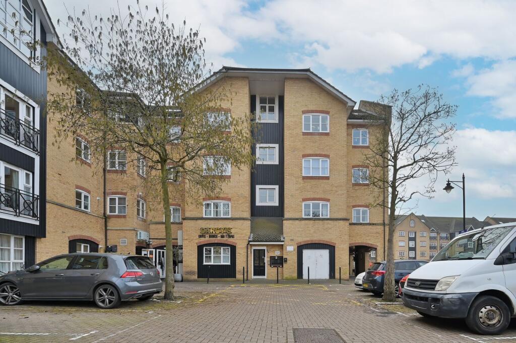 Main image of property: Dickinson Quay, Hemel Hempstead, HP3