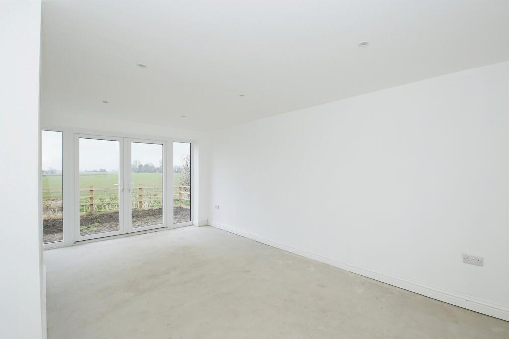 House in South Holland, Pinchbeck - View 5