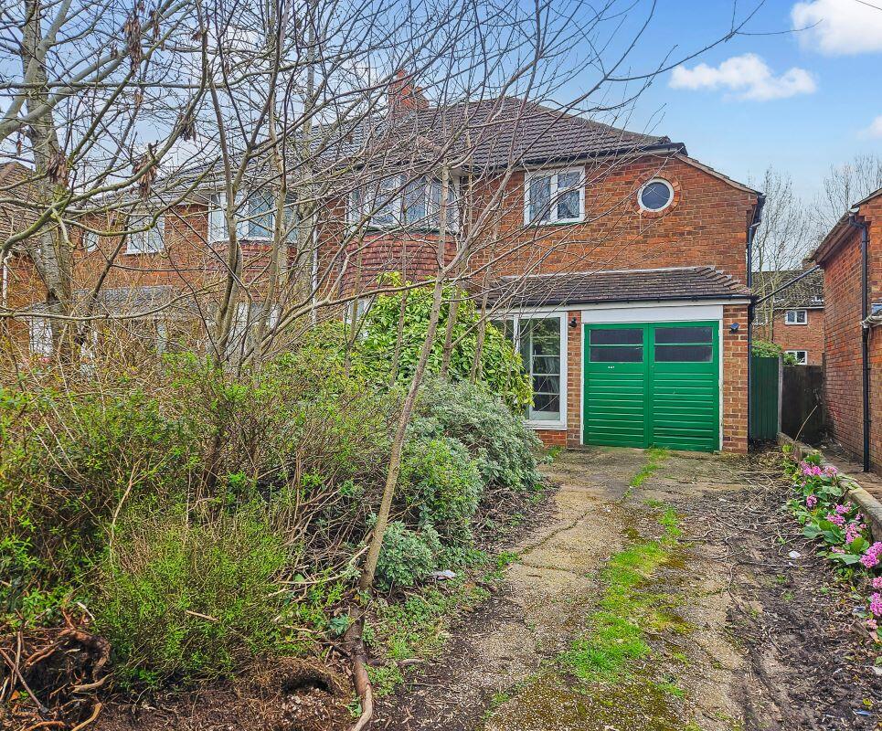 Main image of property: 347 Rednal Road, Kings Norton, Birmingham, West Midlands, B38 8EE
