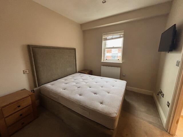 Apartment in Swindon - More