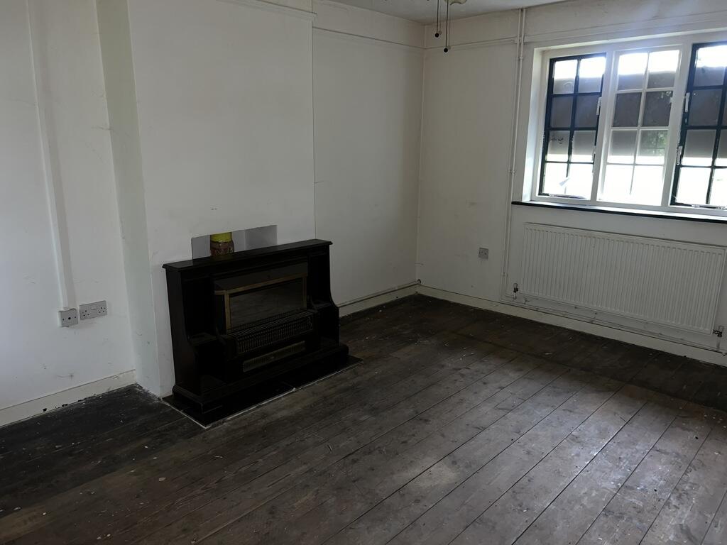 The Crescent, Lopham Road, East Harling, Norwich, Norfolk, NR16 photo 3