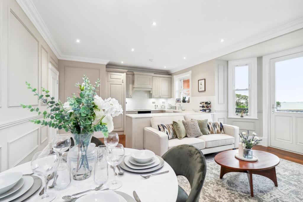 Main image of property: Westcliff-On-Sea