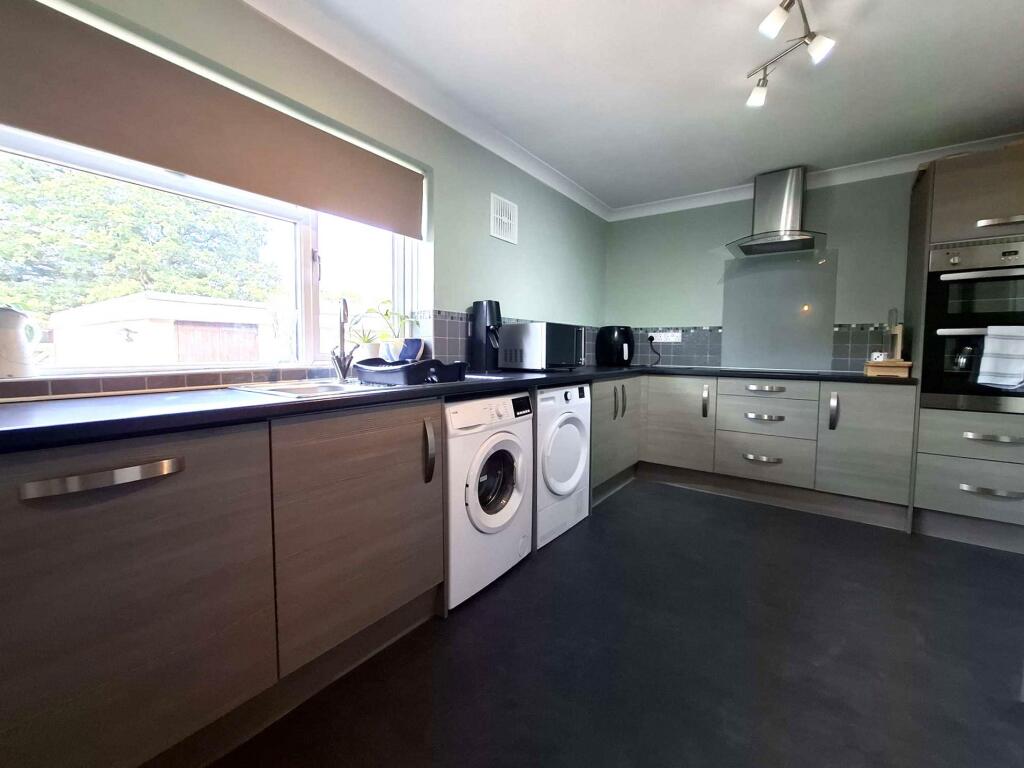 House in Swindon - View 5