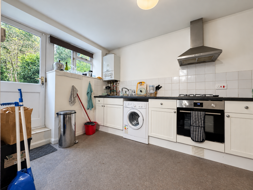 Apartment in London - View 5