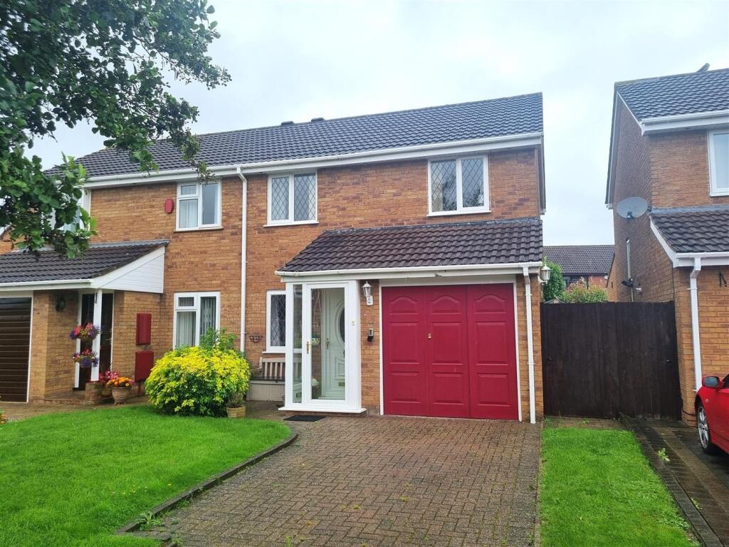 Main image of property: Falstaff Close, Sutton Coldfield, West Midlands, B76