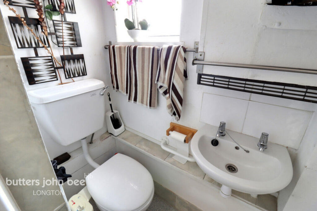 Ebury Grove, Stoke-On-Trent photo 5