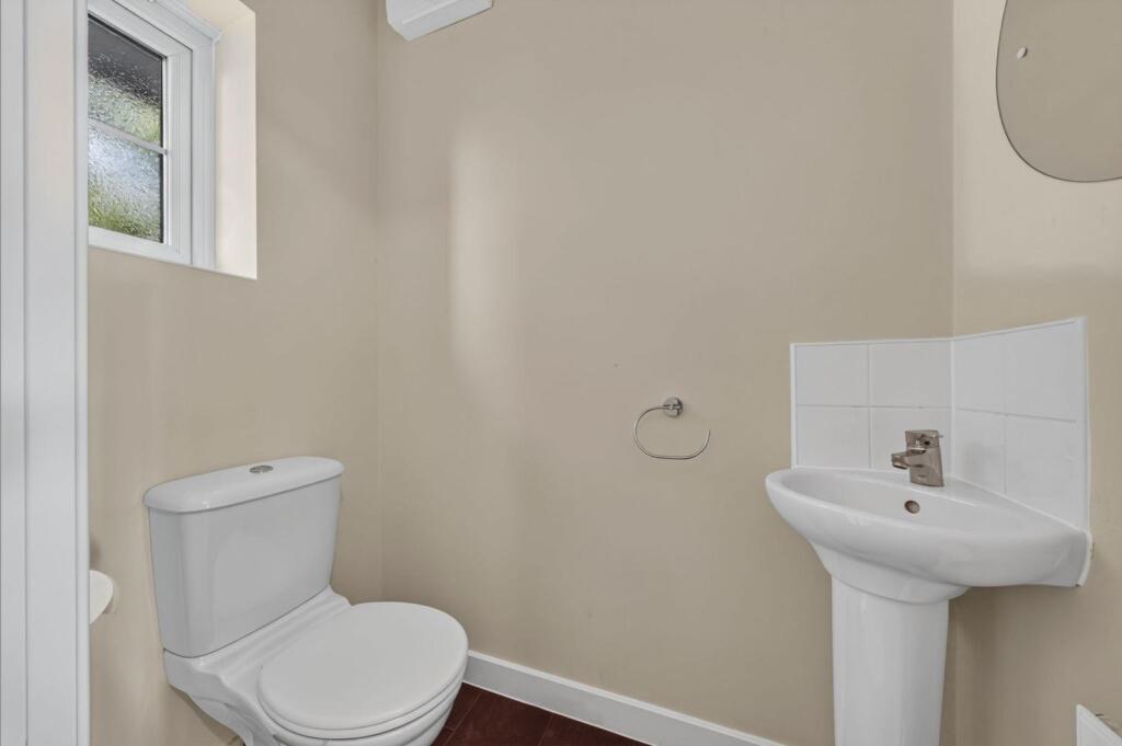 House in North West Leicestershire, Kegworth - More