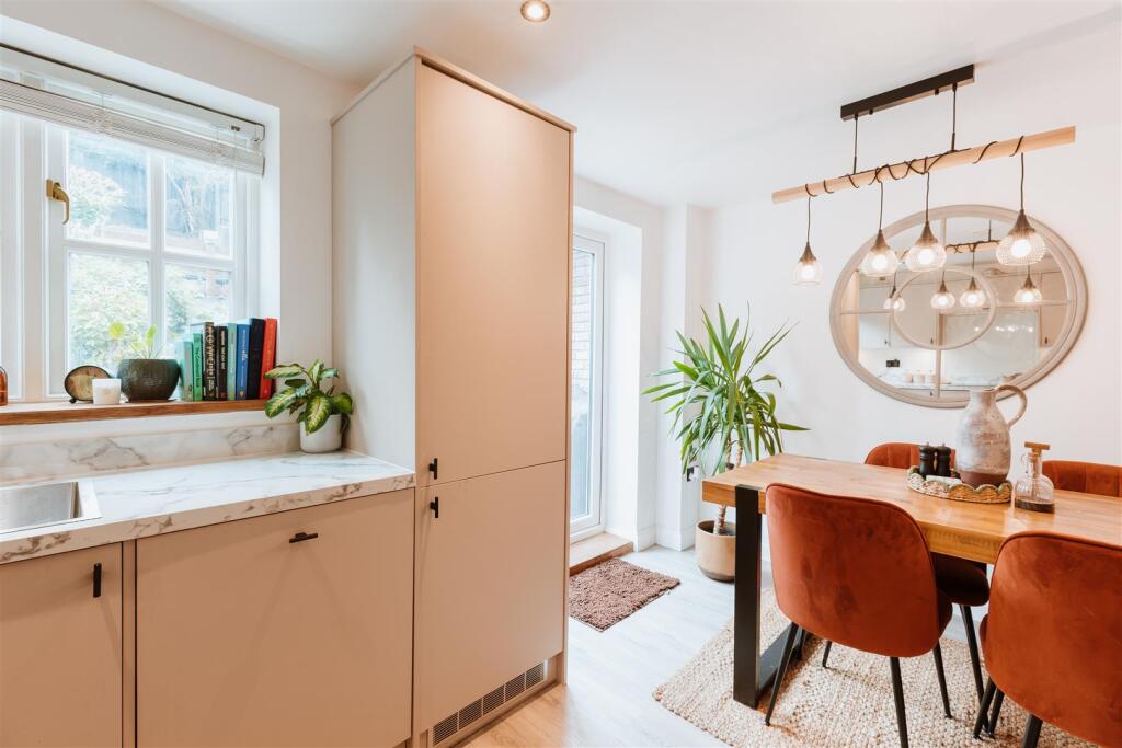 8b Bernards Hill, Bridgnorth photo 4