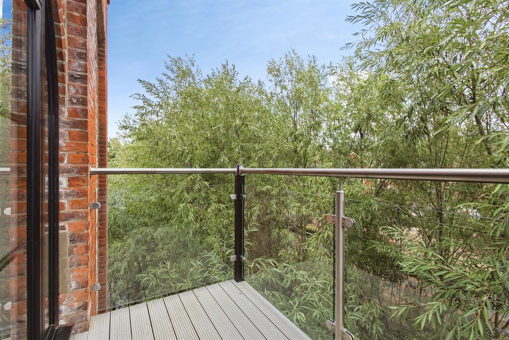Apartment in Colchester - View 4