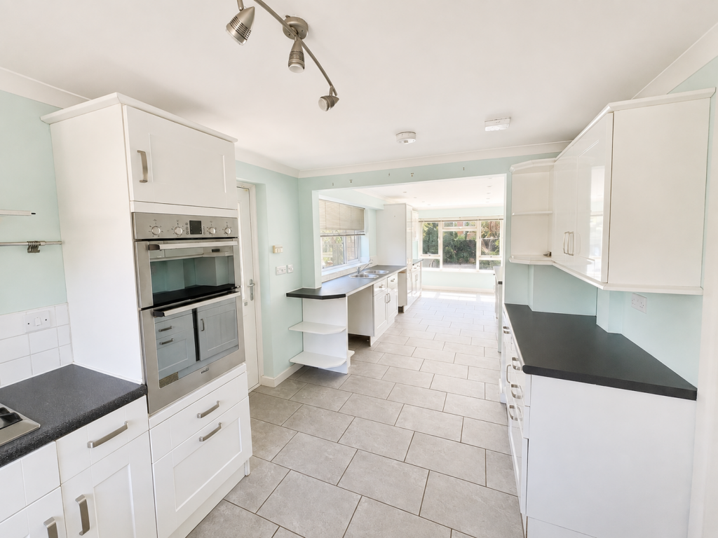 Swallowcliffe Gardens, Yeovil, BA20 photo 4