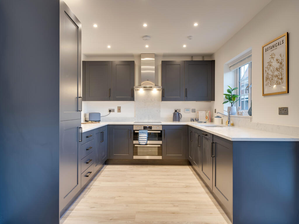 Main image of property: Kenilworth Gate, Leamington Road, Kenilworth, 
CV8 2AA