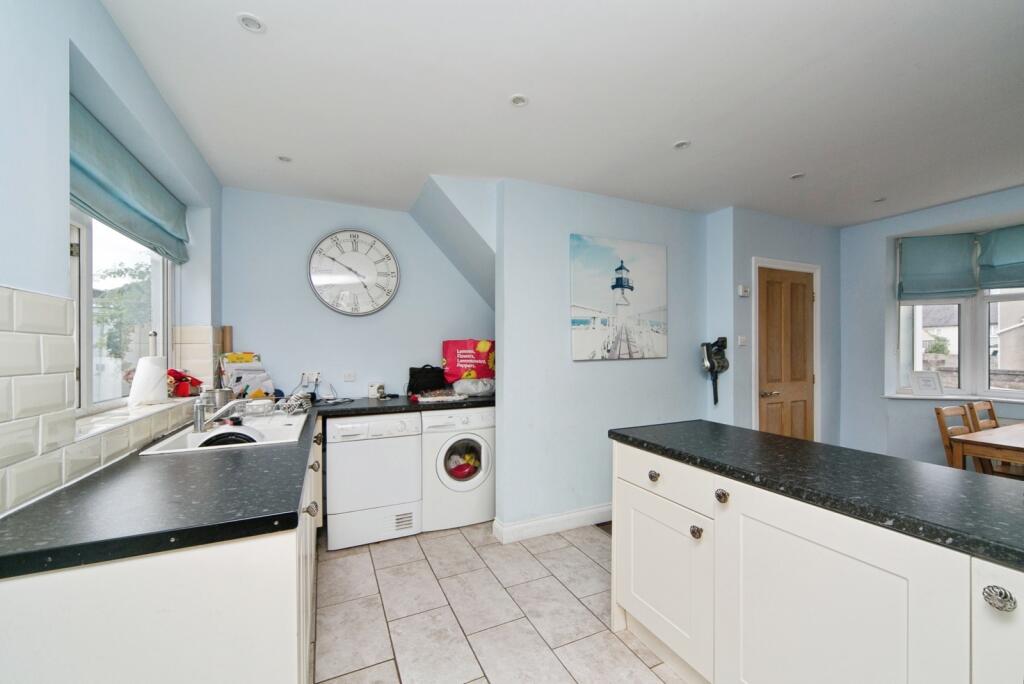 Ronald Avenue, Llandudno Junction, Conwy, LL31 photo 4