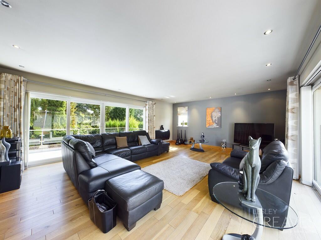 House in Nottingham, Burton Joyce - View 3