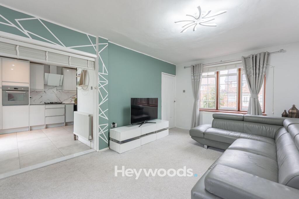 House in Stoke-on-Trent - View 2