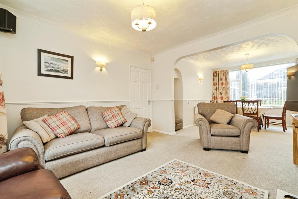 Gainsborough Avenue, Leeds photo 4