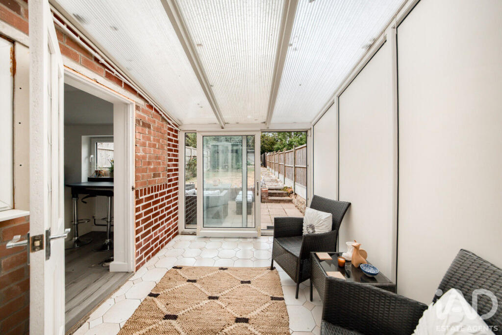 House in Coventry, Keresley Green, Whitmore Park - More