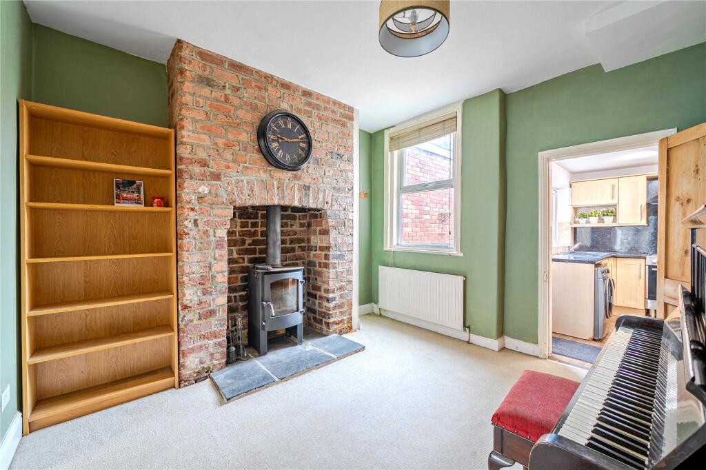 Russell Street, Harrogate, HG2 photo 2
