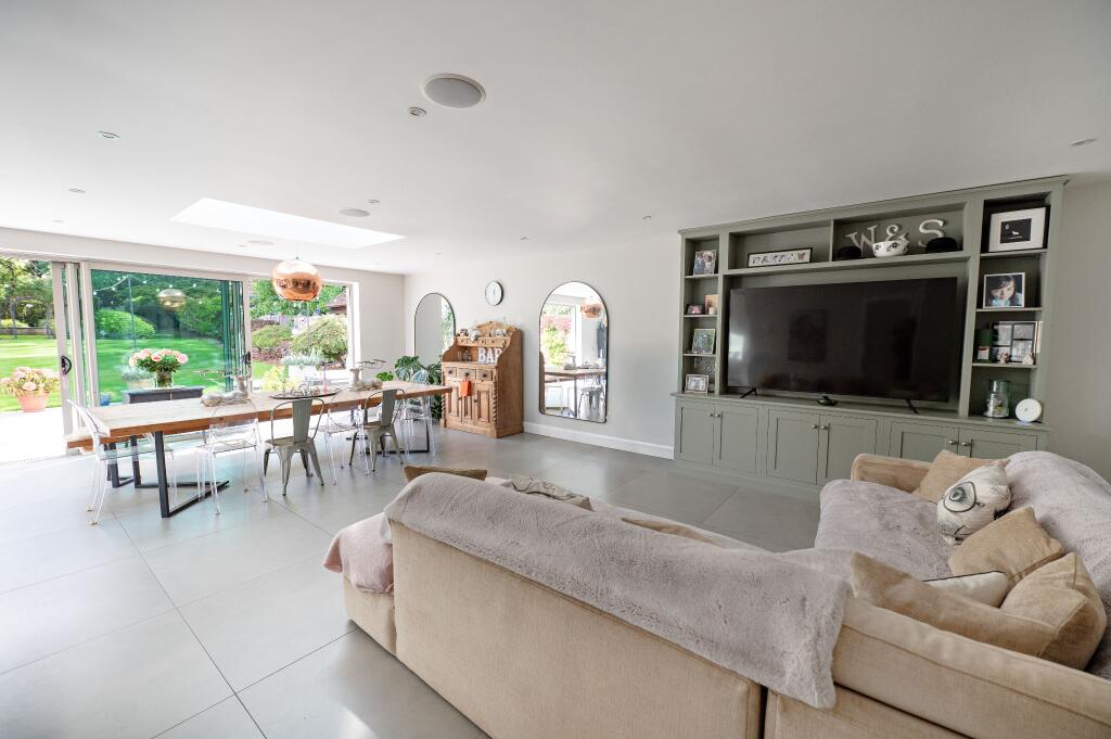 Additional image 6 of Bradmore Way, Brookmans Park, AL9