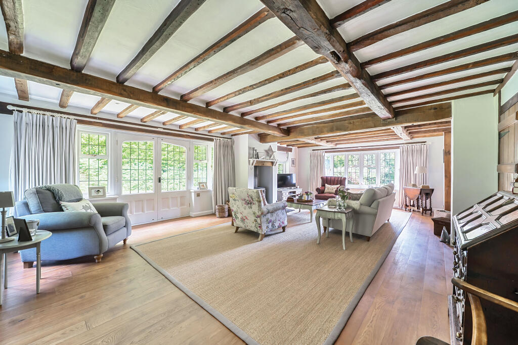 House in Uckfield, Poundgate, High Hurstwood - View 2