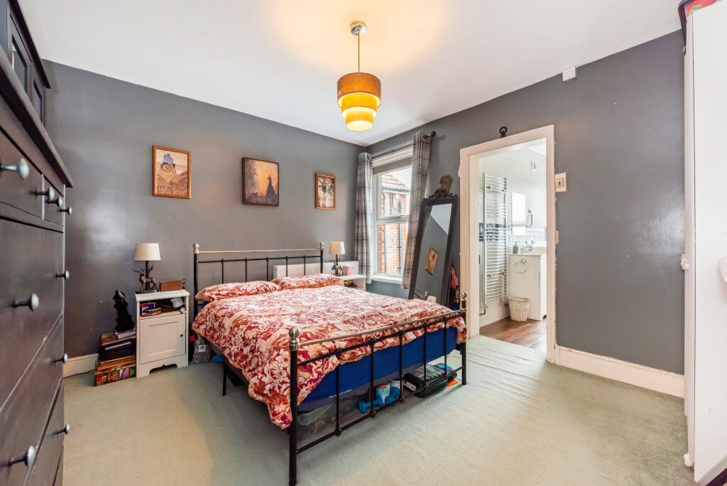 House in Fareham, Hampshire - More