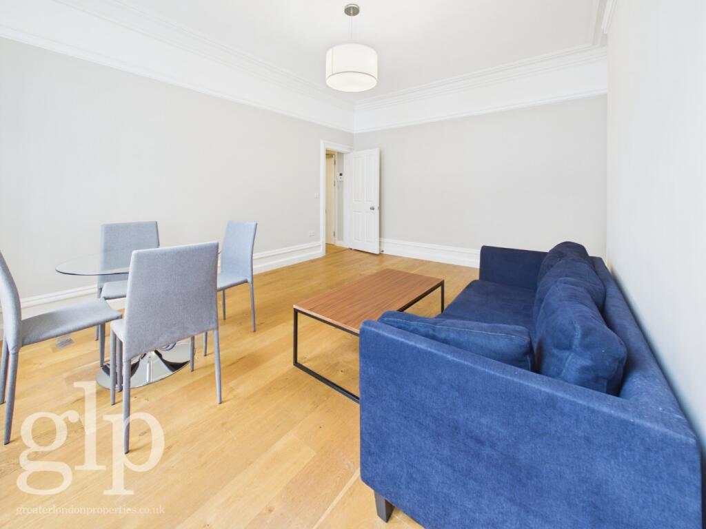 Apartment in London - More