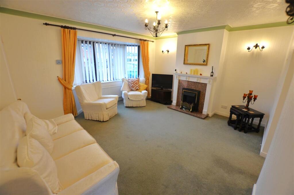 Lancaster Road, Newcastle, Newcastle-under-Lyme photo 2