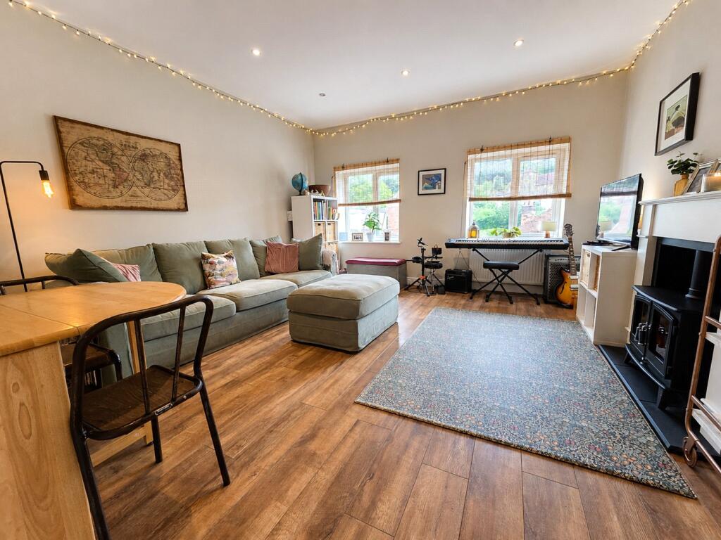 Main image of property: High Street, Godalming, Surrey, GU7