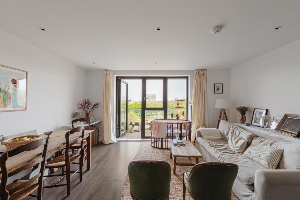 Main image of property: Goldsmiths Row London E2