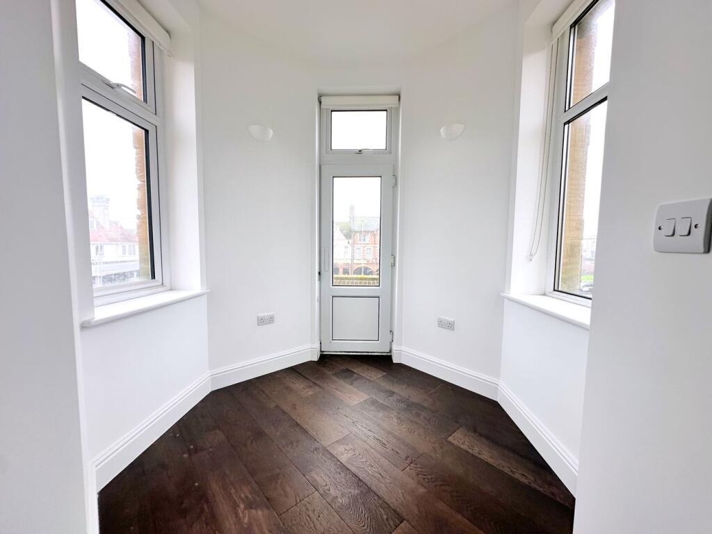 Apartment in Tonbridge - View 5