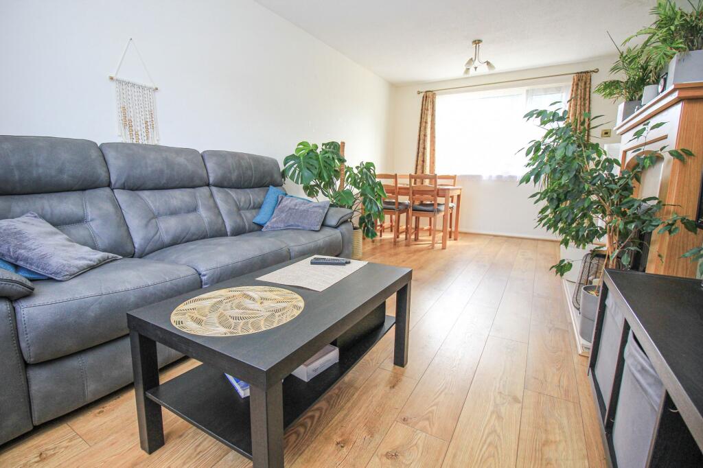 Summit Way, Midanbury, SO18 photo 2