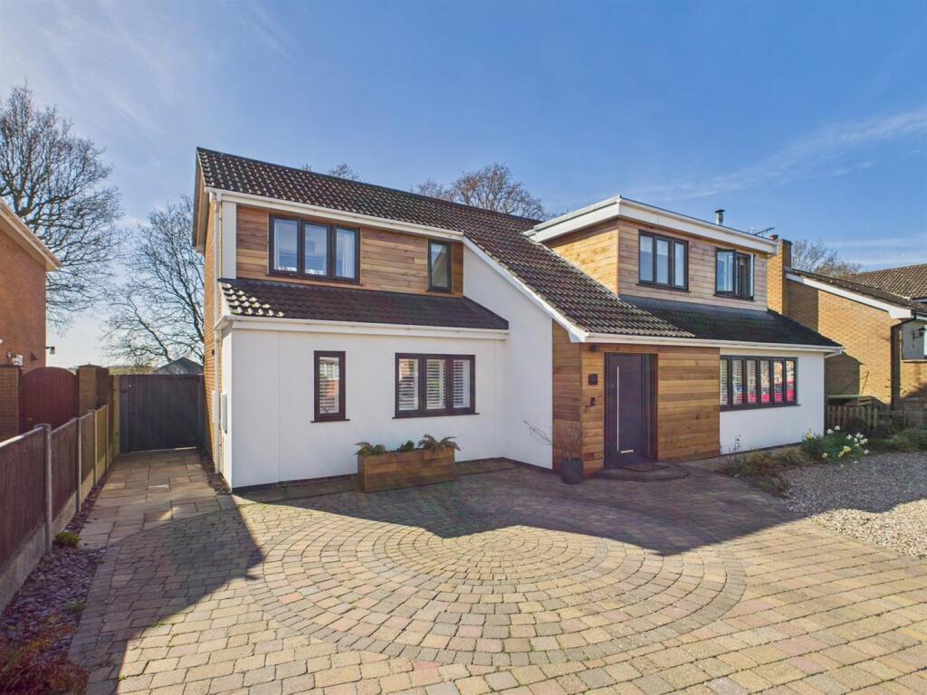 Main image of property: 6 Heather Close , Woodhall Spa