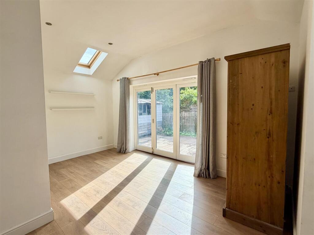 73 Copthorne Drive, Shrewsbury, SY3 8RX photo 4