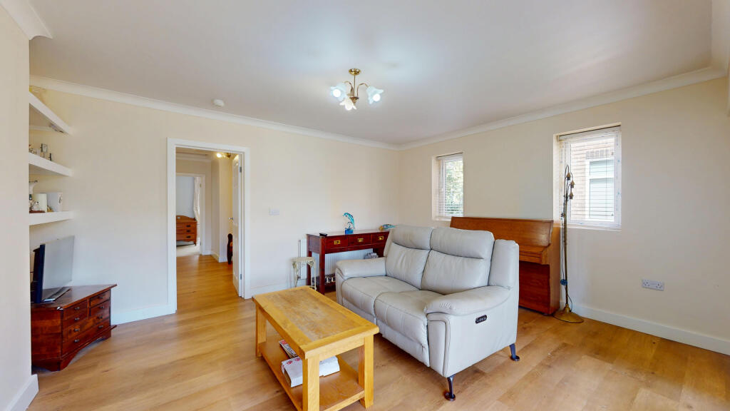 House in Leeds, Shadwell - View 5