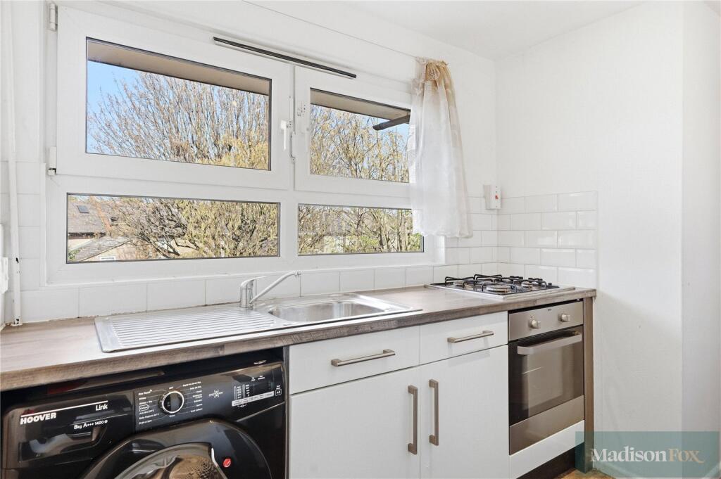 Apartment in London, Forest Gate - View 5