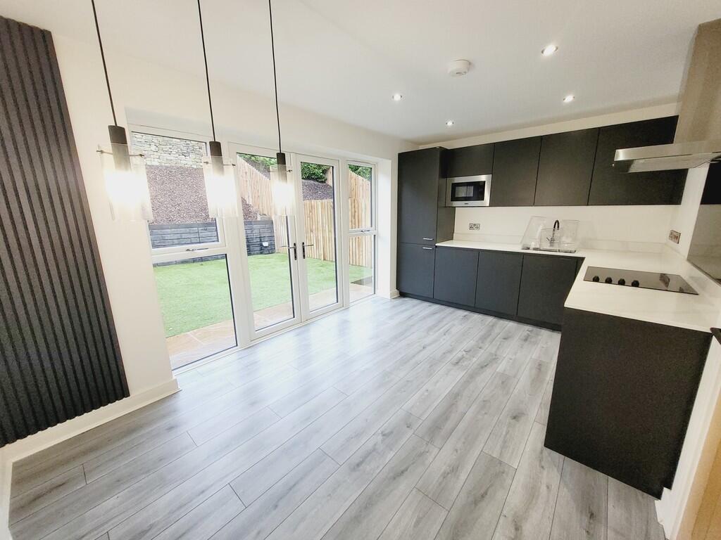 House in Huddersfield - View 2