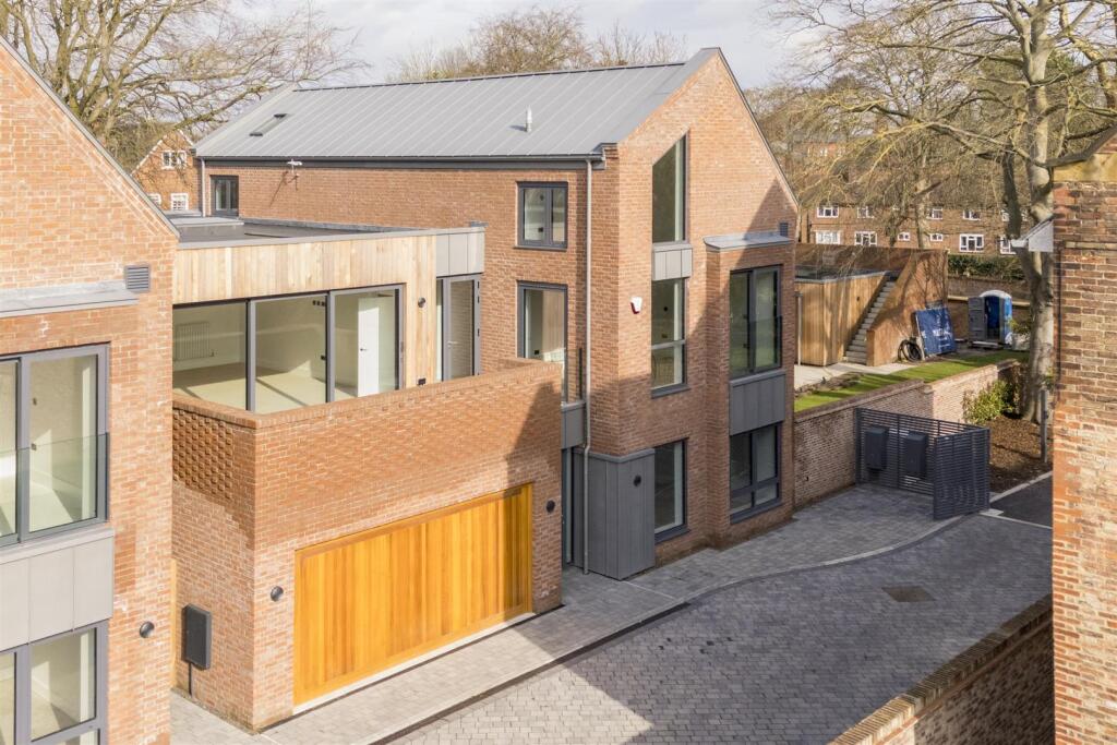 Main image of property: Fulford Road, York