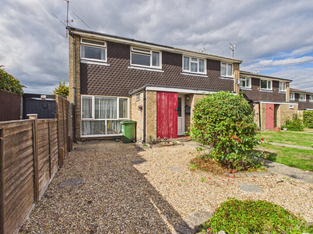 Main image of property: Ashwood Close, Tilehurst, Reading, RG31
