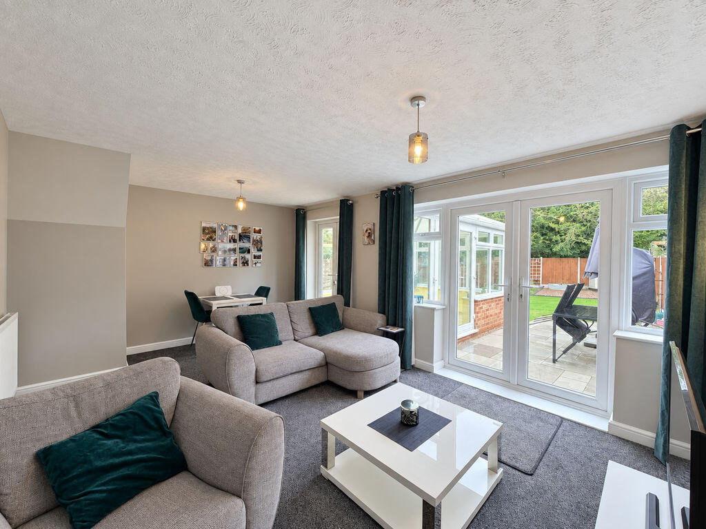 House in South Staffordshire, Cheslyn Hay - View 4