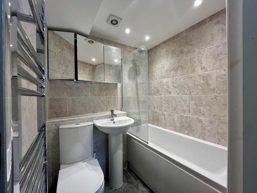 Lyndhurst Road, Worthing, BN11 photo 5