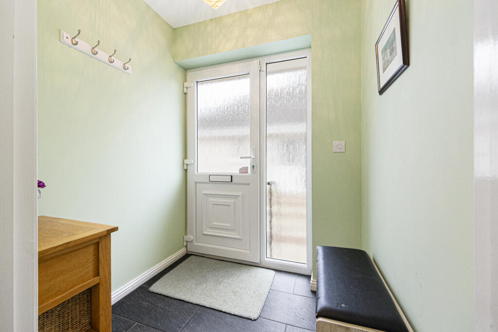 22 Osborne Drive, Kincardine, Fife FK10 4RZ photo 4