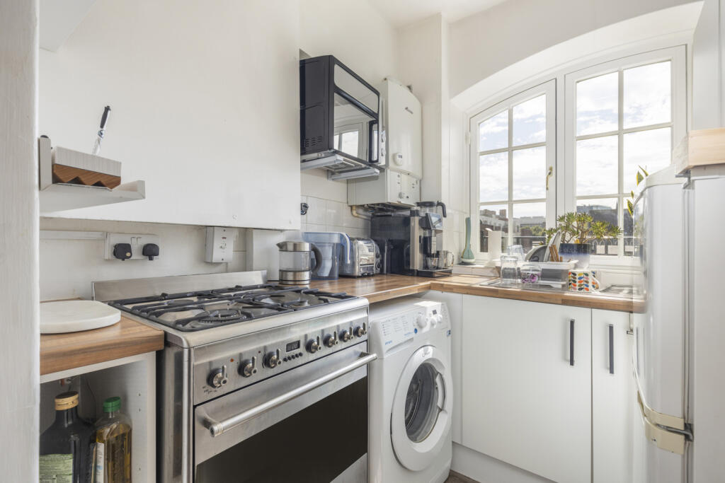 Apartment in London - View 3