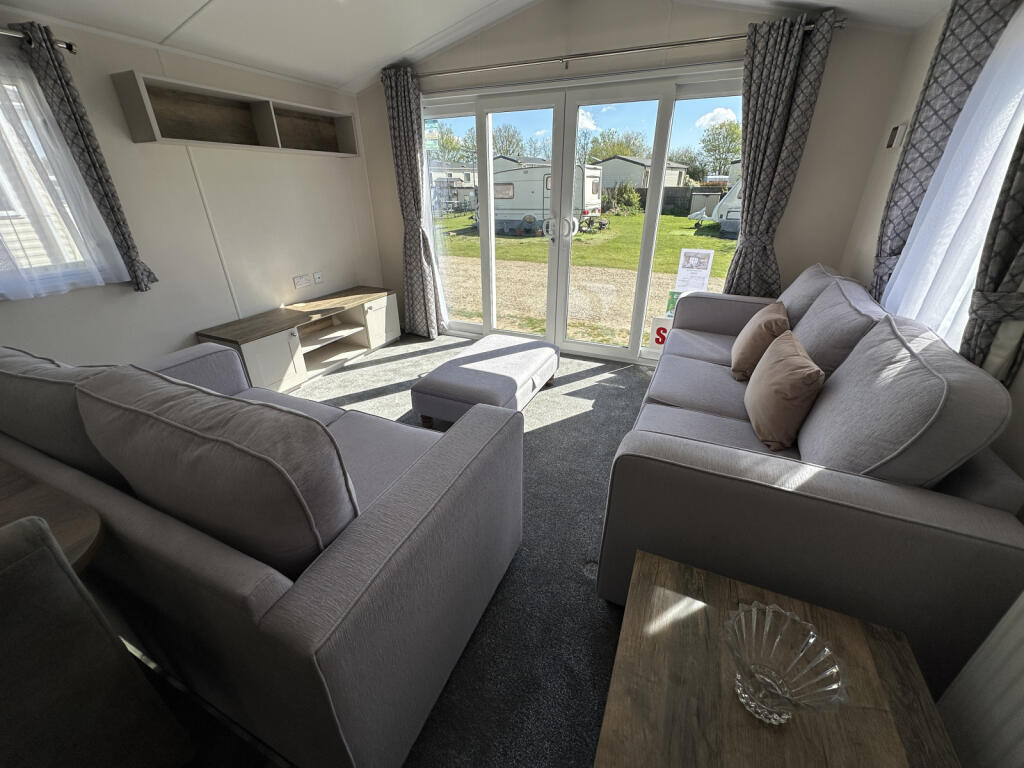 The Oaks Holiday Park, Chapel Road, Bucklesham, IP10 photo 5