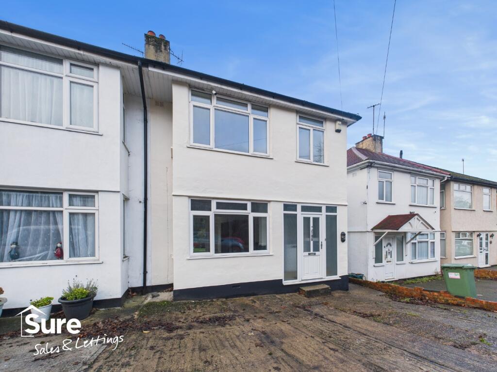 Main image of property: Lawn Lane, Hemel Hempstead, Hertfordshire, HP3 9HS