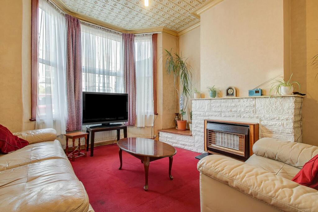 House in London - View 3